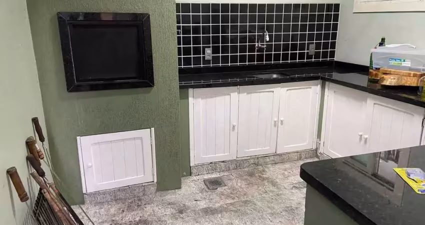 Casa imperdível com 3 dormitórios sendo 1 suíte e 2 vagas de garagem no Bairro Cordeiros em Itajaí