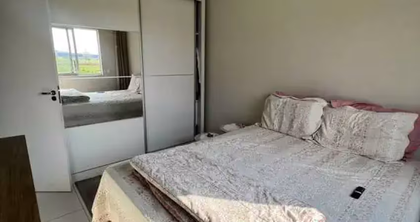 Apartamento com 2 dormitórios e 1 vaga de garagem no Bairro Espinheiros - Itajaí