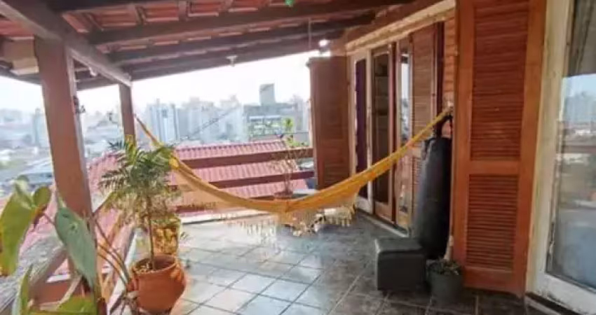 Casa  à Venda, 310M2, 10 D, 1Vaga, Rua Monsenhor Topp, 95, Centro, Florianópolis/SC