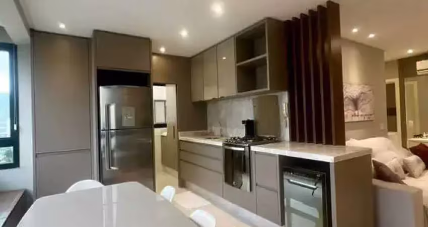 Apartamento decorado com 2 suítes e 2 vagas de garagem em Balneário Camboriú