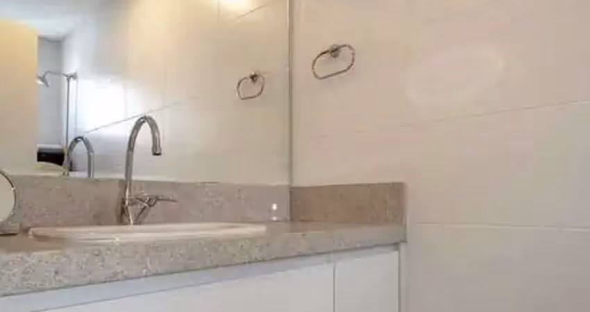 Apartamento mobiliado com 3 suítes e 3 vagas no centro de balneário camboriú
