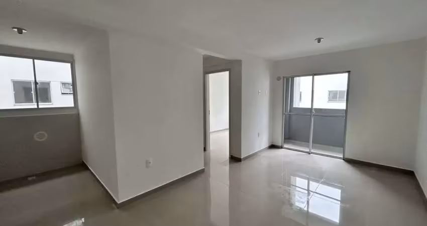 Apartamento em Home Clube com 2 dormitórios e 1 vaga no Bairro Cedro em Camboriu