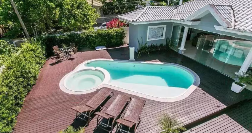 Belíssima Casa Mobiliada com 4 dormitórios e 4 vagas, nos Ingleses em Floripa!!!