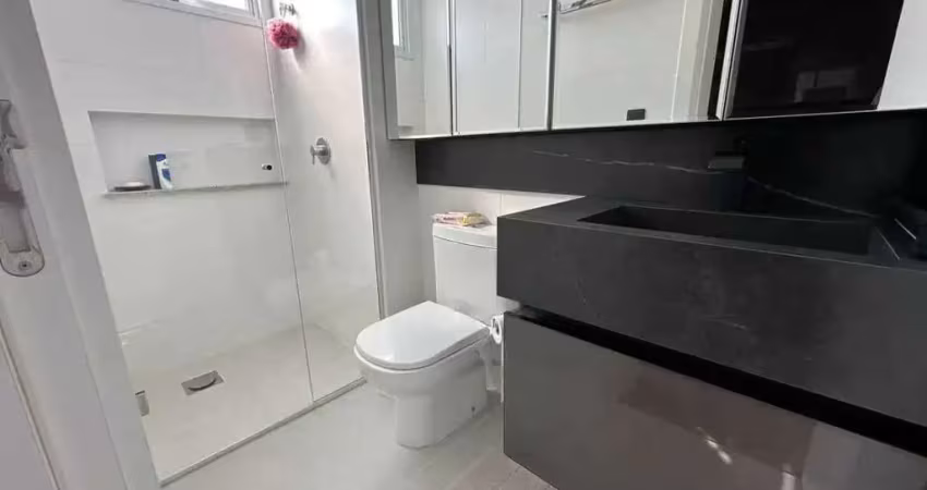 Apartamento Frente Mar com 4 dormitórios sendo 3 suítes e 3 vagas na Praia Brava em Itajaí