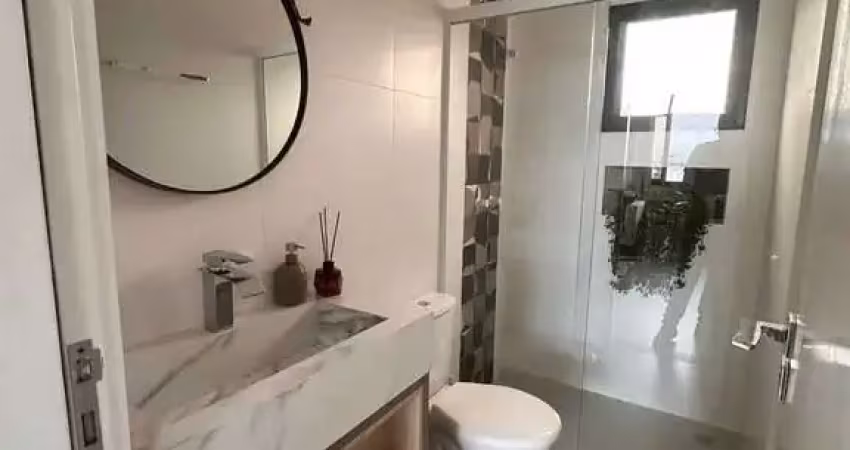 Cobertura Duplex mobiliada com 3 dormitórios sendo 1 suíte e 2 vagas de garagem em Itajaí