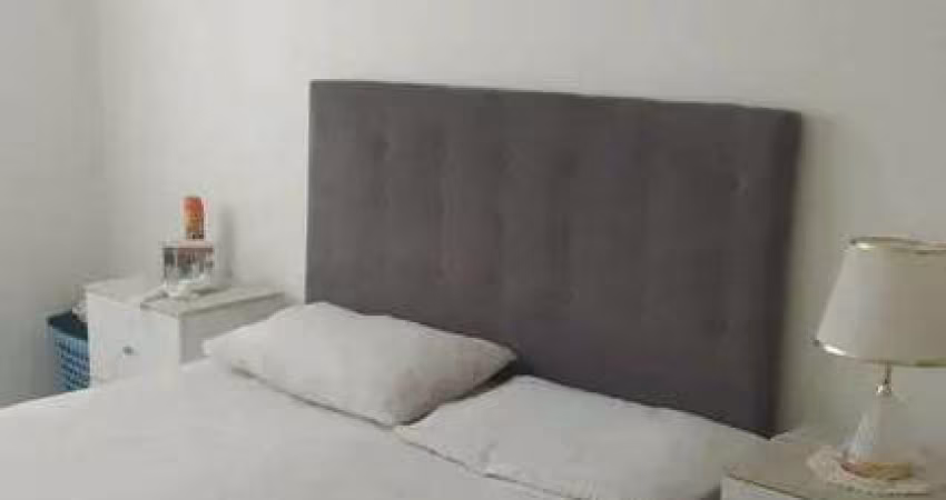 Apartamento semi-mobiliado com 1 dormitório e 1 vaga de garagem em Balneário Camboriú