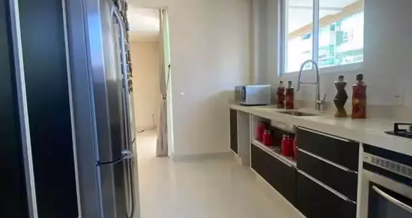 Apartamento com 3 dormitórios sendo 1 suíte no Bairro Meia Praia - Itapema