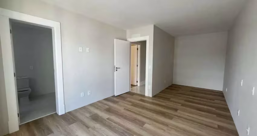 Apartamento FG Quadra mar! Com 4 suítes e 3 vagas na Barra Norte em Balneário Camboriú
