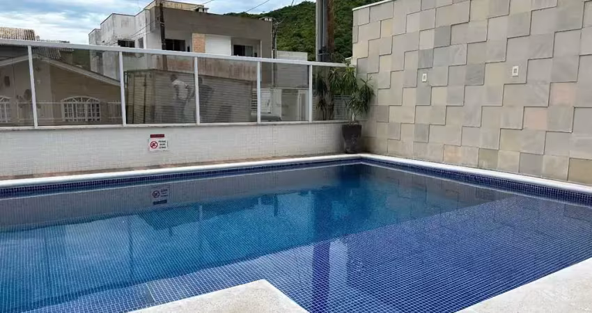 Apartamento mobiliado com 2 suítes e 2 vagas de garagem no bairro Ressacada