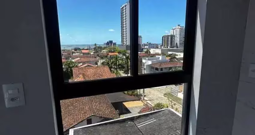 Apartamento com 1 Suíte + 1 dormitório e 1 vaga de garagem no Centro de Barra Velha/SC