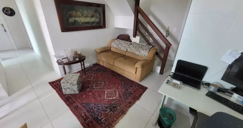 Cobertura duplex com piscina e 3 dormitórios sendo 1 suíte e 1 vaga de garagem em Itapoá