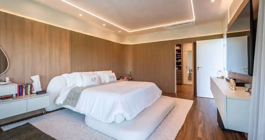 Casa finamente mobiliada e decorada com 4 suítes em Camboriú