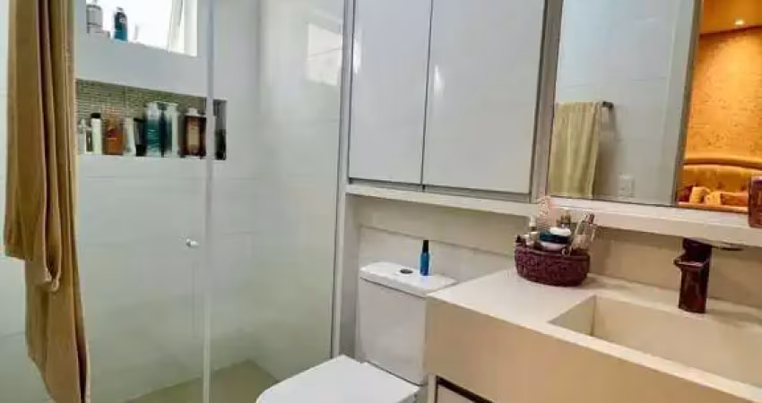 Apartamento mobiliado com 2 suítes e 2 vagas de garagem em Camboriú