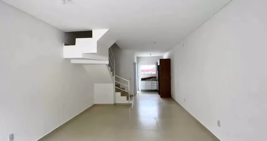 Casa com 3 dormitórios sendo 1 suíte e 2 vagas de garagem em Brusque