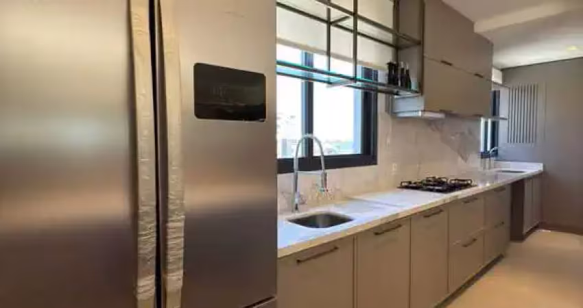 Apartamento com 3 suítes e 3 vagas de garagem na praia Brava em Itajaí