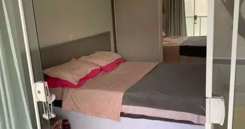 Sobrado com 2 quartos e 2 vagas de garagem na Praia de Taquaras em Balneário Camboriú