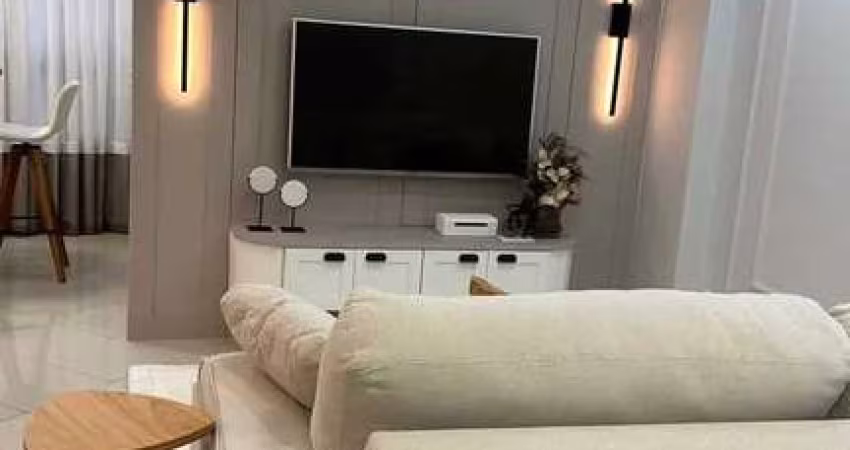 Apartamento com 2 dormitórios sendo 1 suíte e 2 vagas de garagem frente mar em Balneário Camboriú