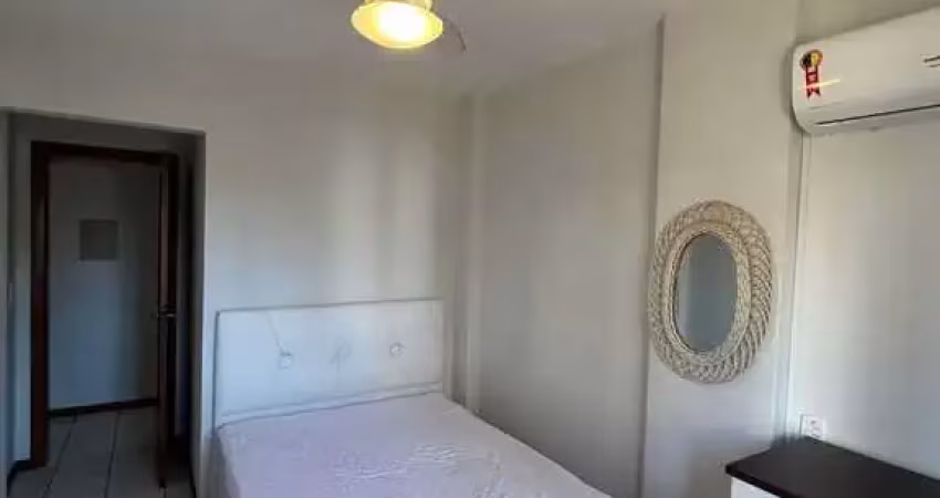 Apartamento com 3 dormitórios sendo 1 suíte e 1 vaga de garagem na Meia Praia em Itapema