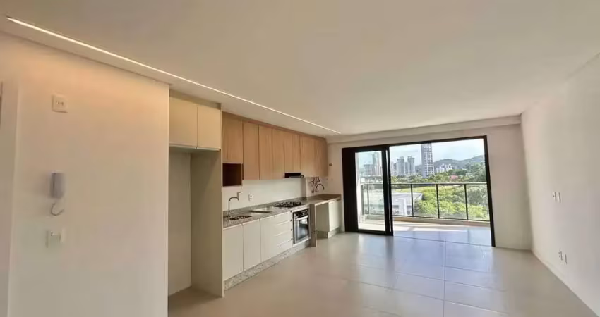 Apartamento com 2 dormitórios sendo 1 suíte na Praia Brava em Itajaí