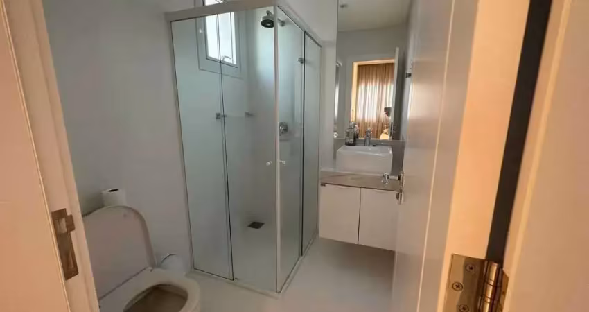 Apartamento mobiliado com 3 suítes e 2 vagas de garagem no centro de balneário camboriú