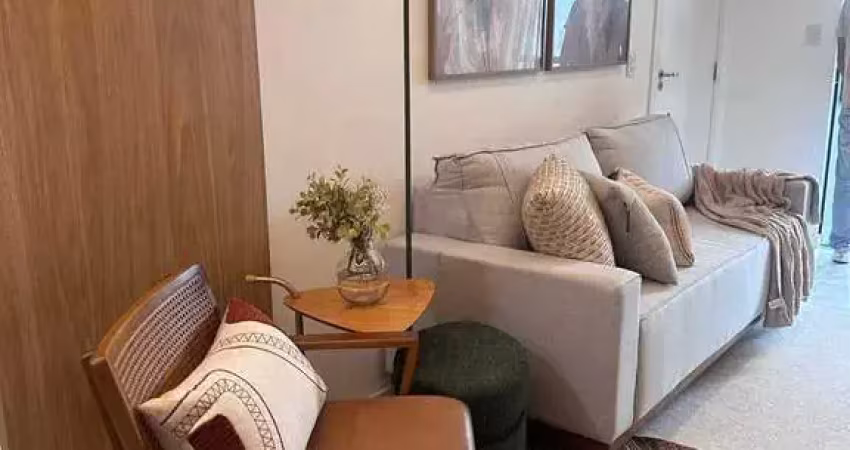 Apartamento térreo mobiliado com 2 dormitórios sendo 1 suíte e 1 vaga em balneário piçarras/sc.