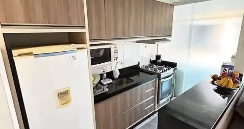 Apartamento com 2 dormitórios e 1 vaga de garagem no centro de navegantes a 700 metros da praia