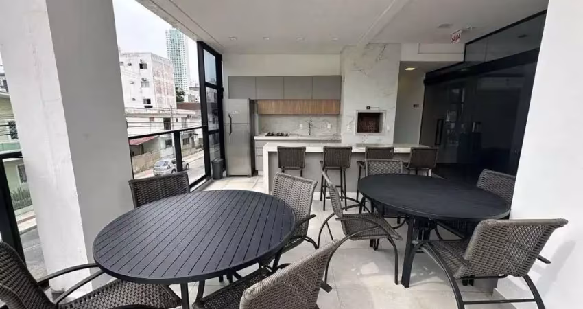 Apartamento mobiliado com 4 dormitórios sendo 1 suíte e 2 vagas nas nações em balneário camboriú