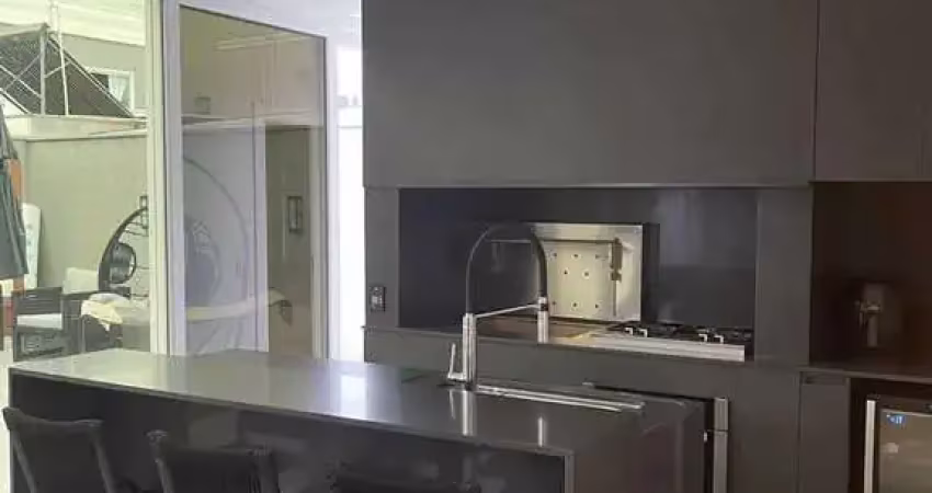 Casa mobiliada no condomínio caledônia com 3 suítes e 4 vagas garagem em camboriú