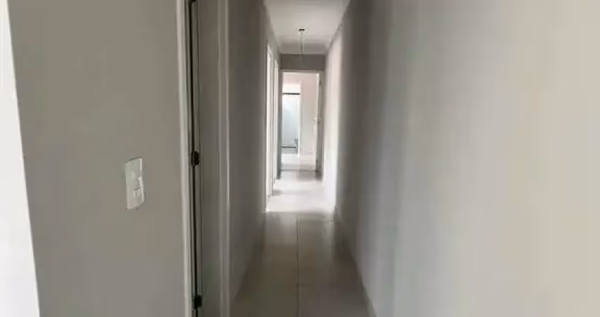 Geminado com 3 dormitórios sendo 1 suíte, sacada com churrasqueira e 1 vaga em barra velha