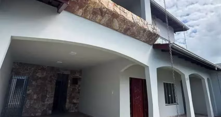 Casa com 5 dormitórios sendo 1 suíte e 1 vaga de garagem no bairro são judas em itajaí/sc