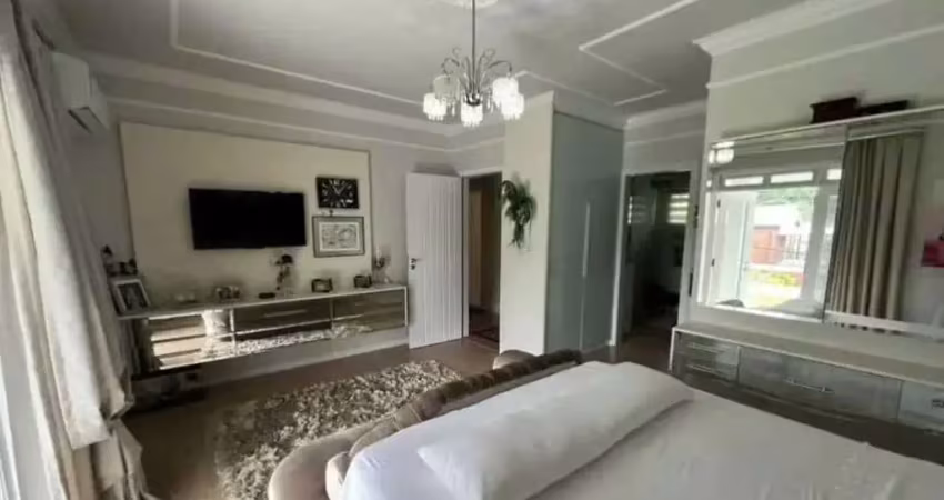 Casa mobiliada com 3 dormitórios sendo 1 suíte e 3 vagas de garagem em rodeio- santa catarina