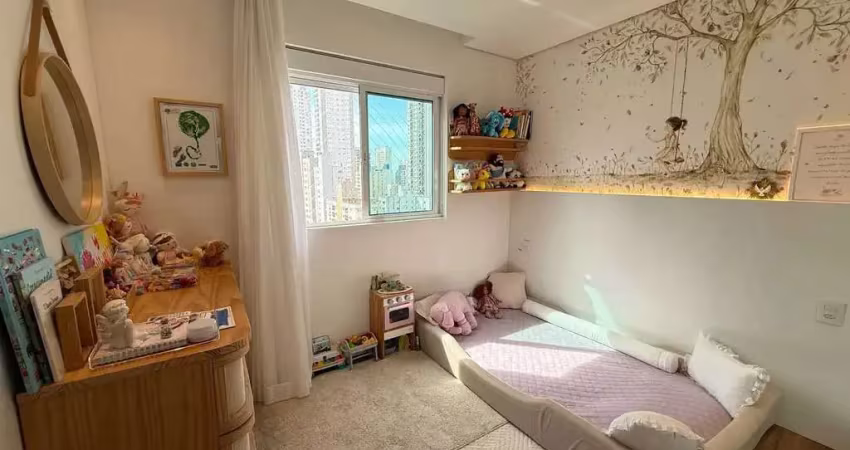 Apartamento mobiliado com 3 suítes e 2 vagas de garagem em balneário camboriú - sc