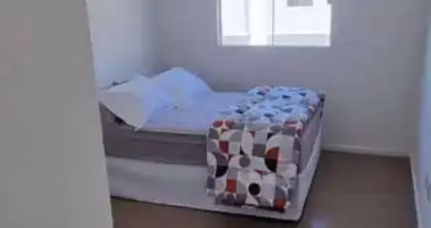 Sobrado mobiliado com 2 dormitórios e 1 vaga na garagem no bairro espinheiros em itajaí
