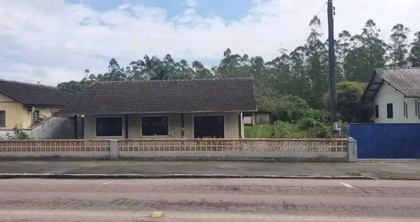 Terreno com aproximadamente 5.000m2 contendo 1 residência no bairro pomeranos - timbó-sc