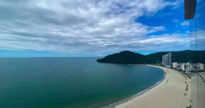 Apartamento mobiliado frente mar com 3 suítes e 4 vagas de garagem em balneário camboriú