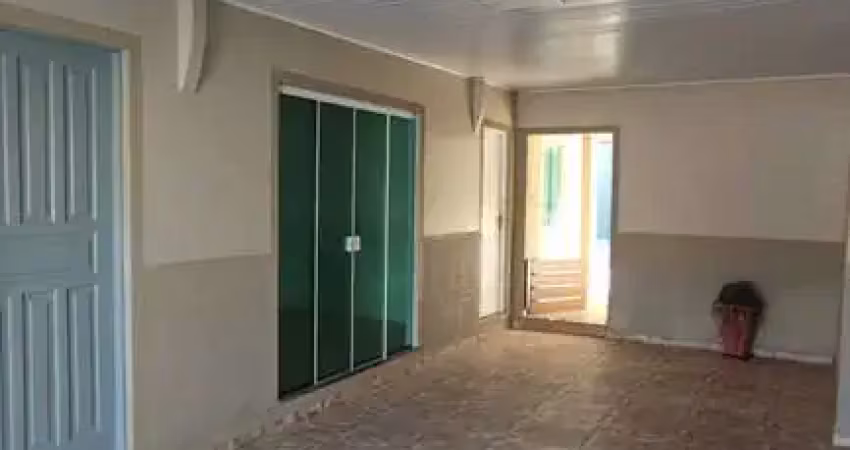 Casa com 3 dormitórios sendo 1 suíte e 2 vagas de garagem no bairro são judas itajai/sc