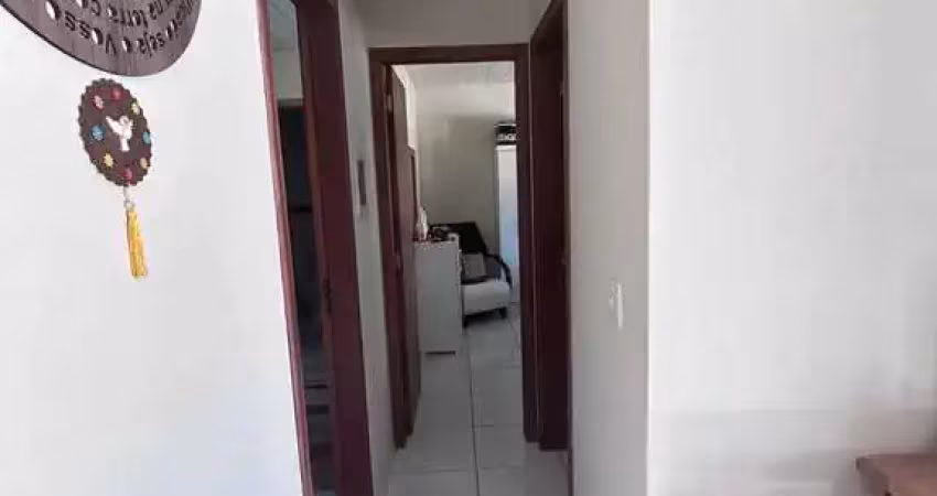 Casa à venda – terreno de 491,52m² com pomar, 02 dormitórios aprox. 700m da praia penha/sc