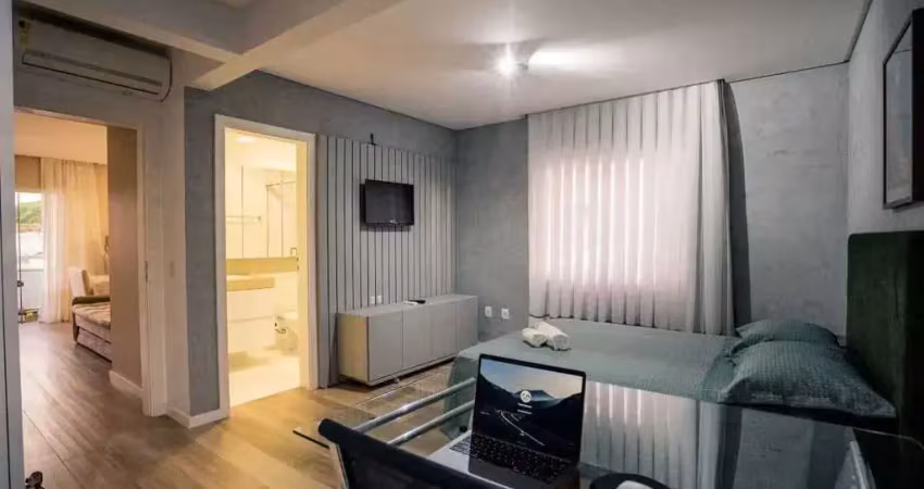 Apartamento mobiliado com 1 suíte e 1 vaga de garagem em condomínio em em camboriú