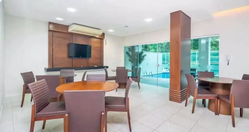 Apartamento mobiliado na praia brava com 1 suíte, 2 demi-suítes e 2 vagas de garagem em itajaí/sc