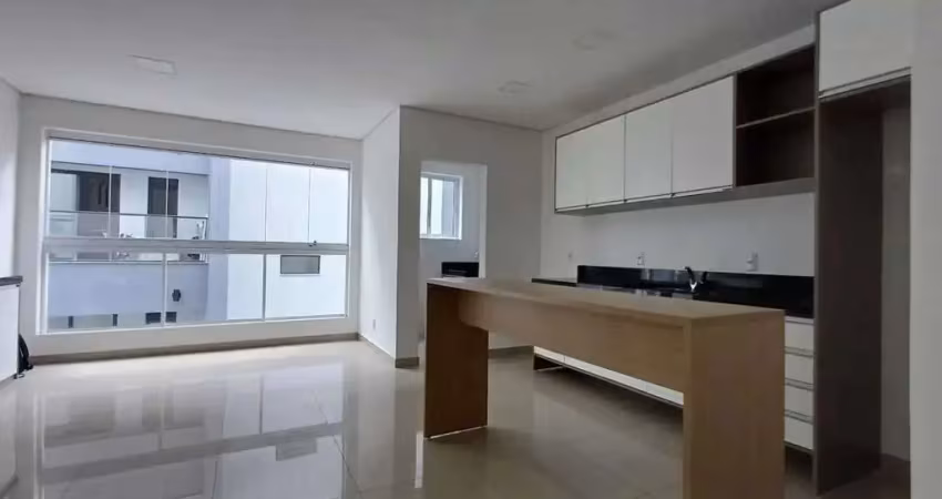 Apartamento com 2 suítes 1 vaga de garagem no centro de itajaí