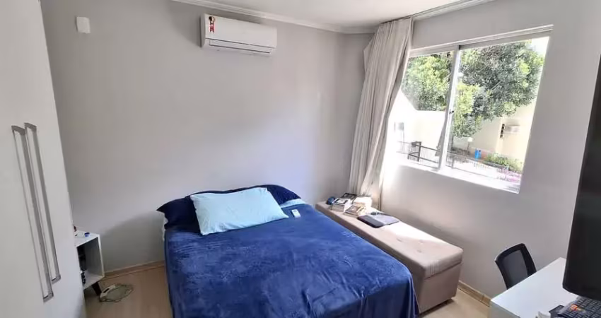 Apartamento mobiliado com 3 dormitórios sendo 1 suíte e 1 vaga de garagem em florianópolis