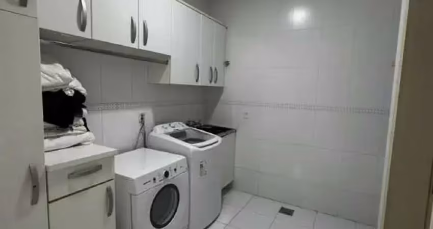 Casa alto padrão com edícula nos fundos 4 dormitórios sendo 2 suítes 4 vagas no fiuza lima em itajaí