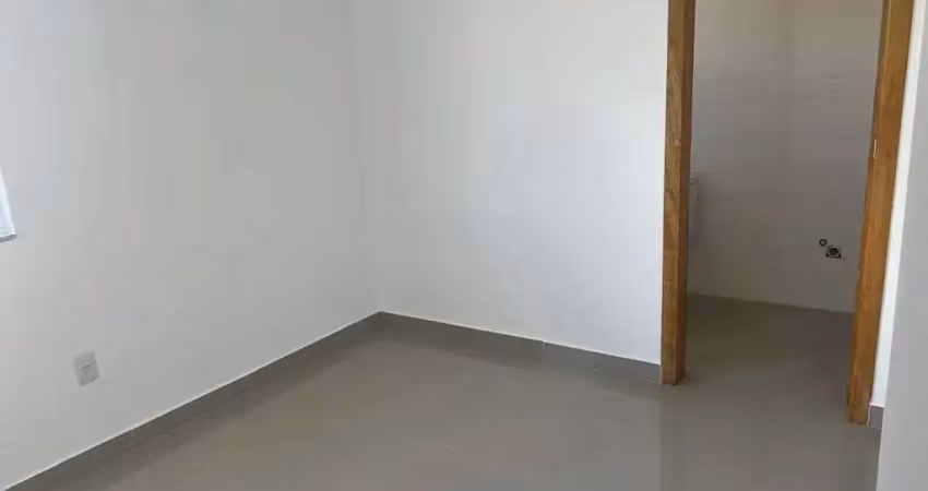 Apartamento com 1 suíte e 1 dormitório, sala e cozinha integrada em balneário piçarras/sc