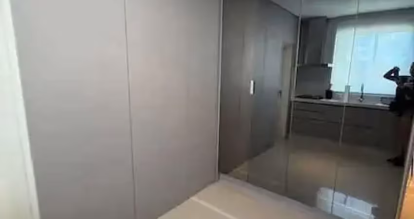 Apartamento alto padrão com 3 suítes e 2 vagas de garagem em balneário camboriú