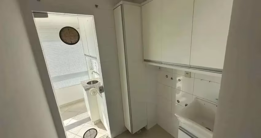 Apartamento com 2 dormitórios sendo 1 suíte e 1 vaga de garagem no bairro são judas em itajaí