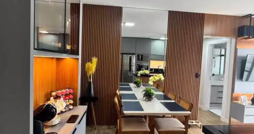 Apartamento mobiliado com 2 dormitórios e 1 vaga de garagem no bairro são judas em itajaí