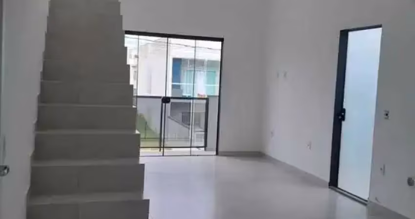 Apartamento duplex com 3 dormitórios sendo 1 suíte e 2 vagas à 300 metros da praia - barra velha/sc