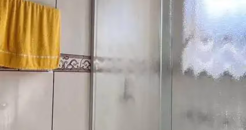 Sobrado com 4 dormitórios sendo 1 suíte e 2 vagas de garagem em curitiba/pr