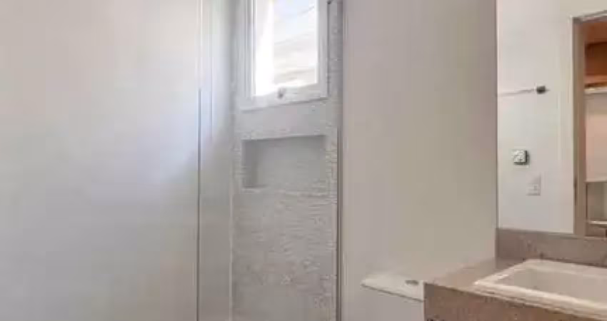 Casa de alto padrão em condomínio com 4 suítes e 4 vagas de garagem – santa felicidade | curitiba/pr