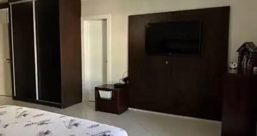 Sobrado mobiliado com 3 suítes e 4 vagas de garagem na praia dos amores itajaí